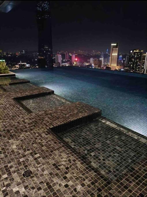 1+ 1 Bedroom 4-5Pax/Klcc/ Bukit Bintang/City View/Mrt 吉隆坡 外观 照片